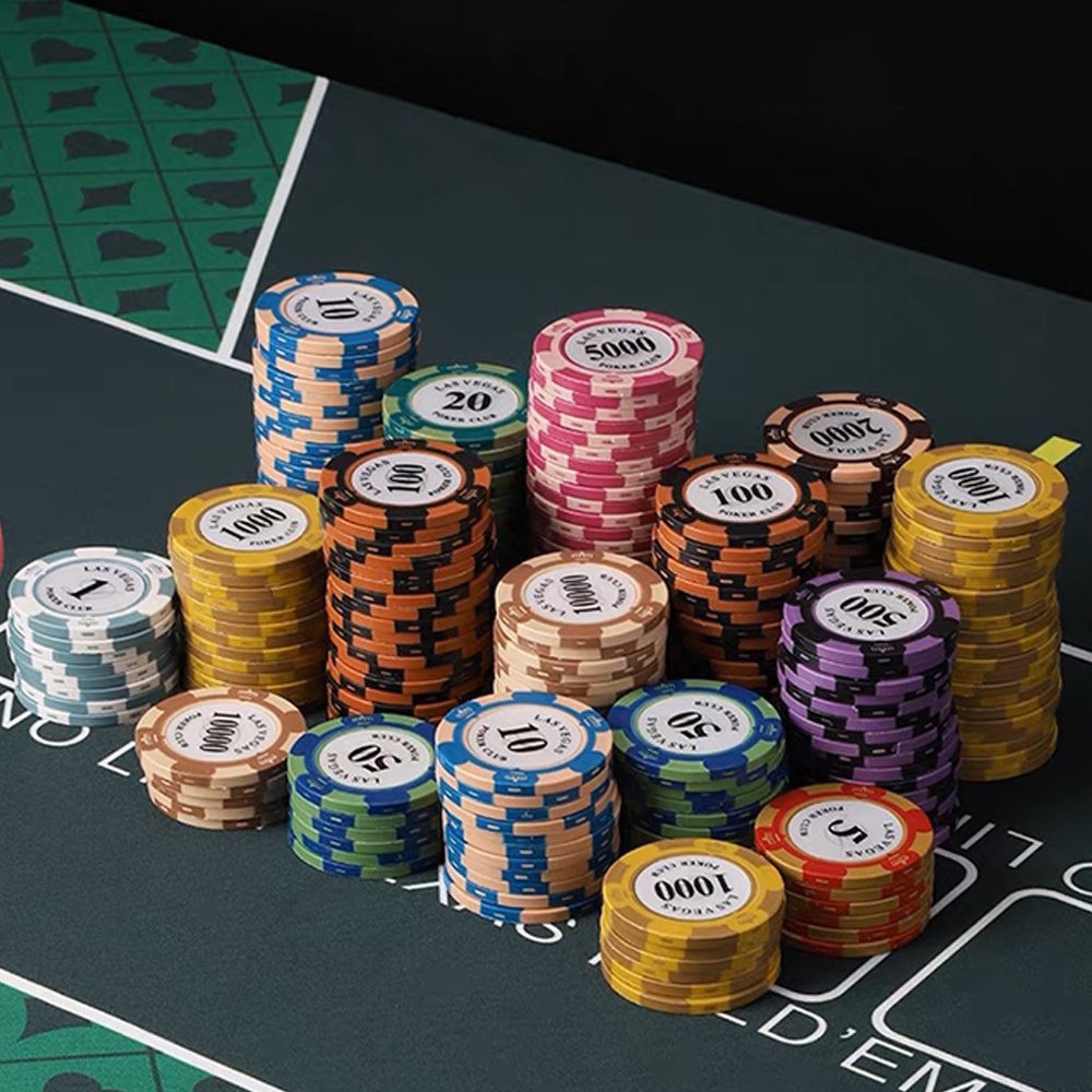 High-End Thick Clay Poker Chips Set 40mm Card Gambling Texas Hold'Em Poker Chips Wholesale Custom Poker Chips