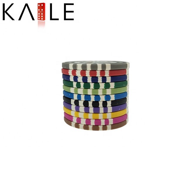 High quality 14g clay poker chips two tone five stars cutomzied stickers 40mm diameter chip fot casino entertainment products