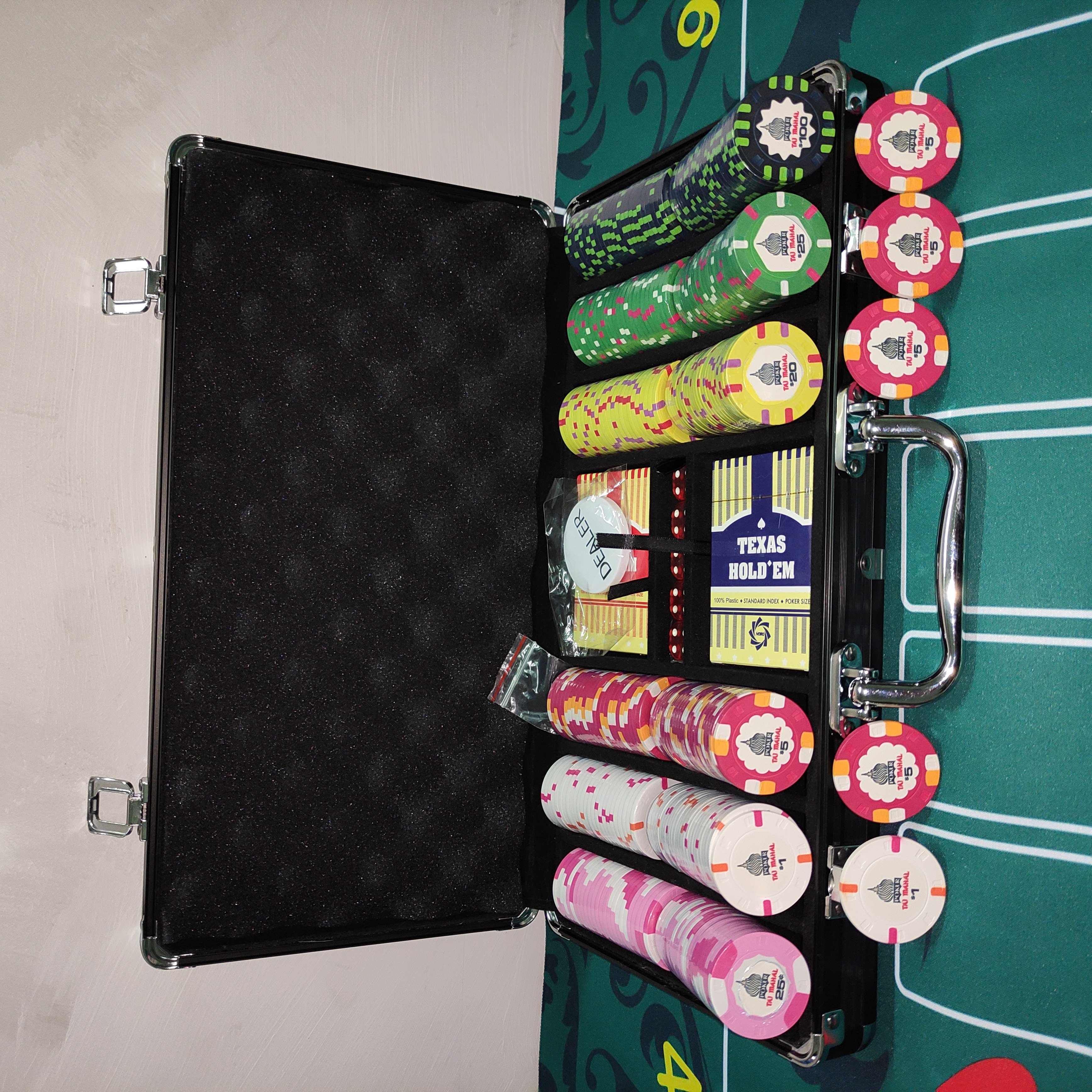 Custom 10G ceramic poker chips set