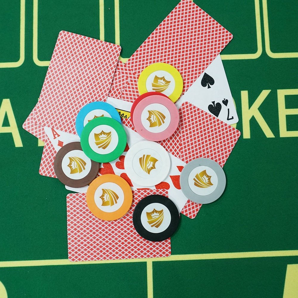 Custom13.5g Crown Stickers Mixed Material poker Chip Pieces No Denomination Game Bookkeeping Coins