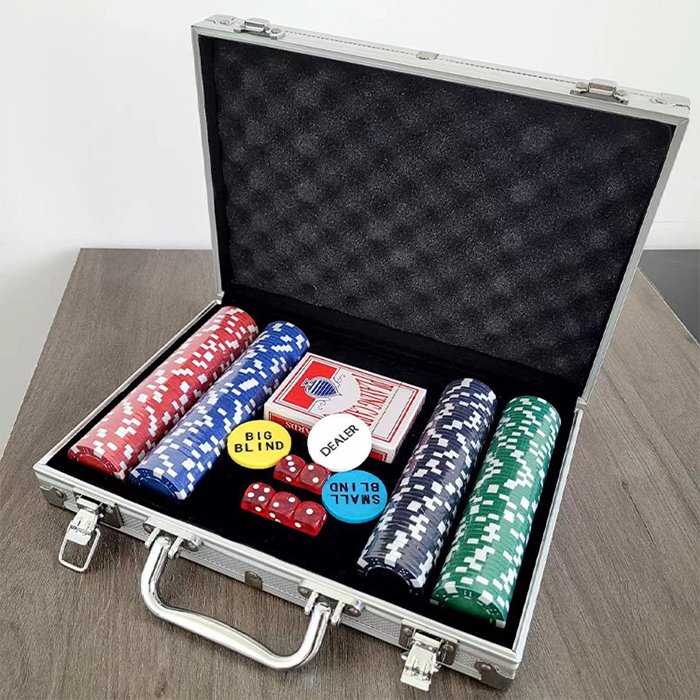 Poker Chips Set Deluxe Poker Game Case With 500 Chips Professional Poker Chip Set