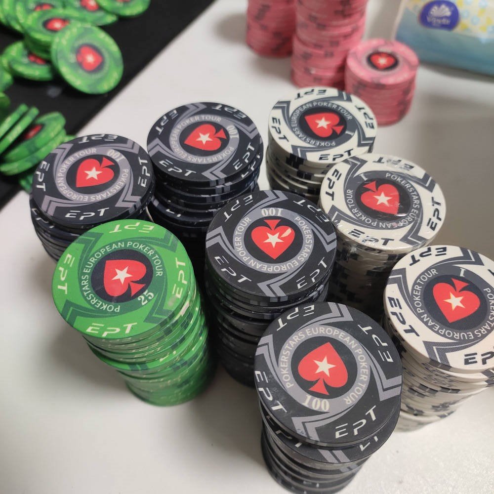 Factory Free Design Sample Low MOQ 39mm 10g EPT/WPT Ceramic Texas Poker Chips Professional European Poker Chips Custom logo