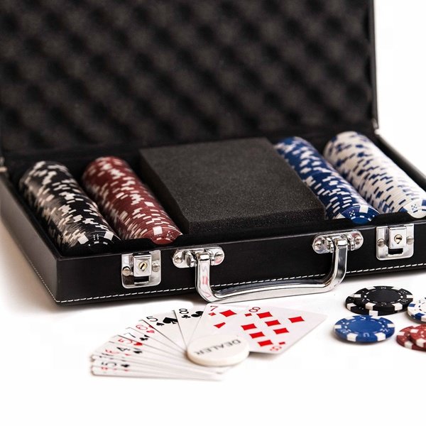 Hand made Texas Poker Chip Game Set With Cards Leather Case