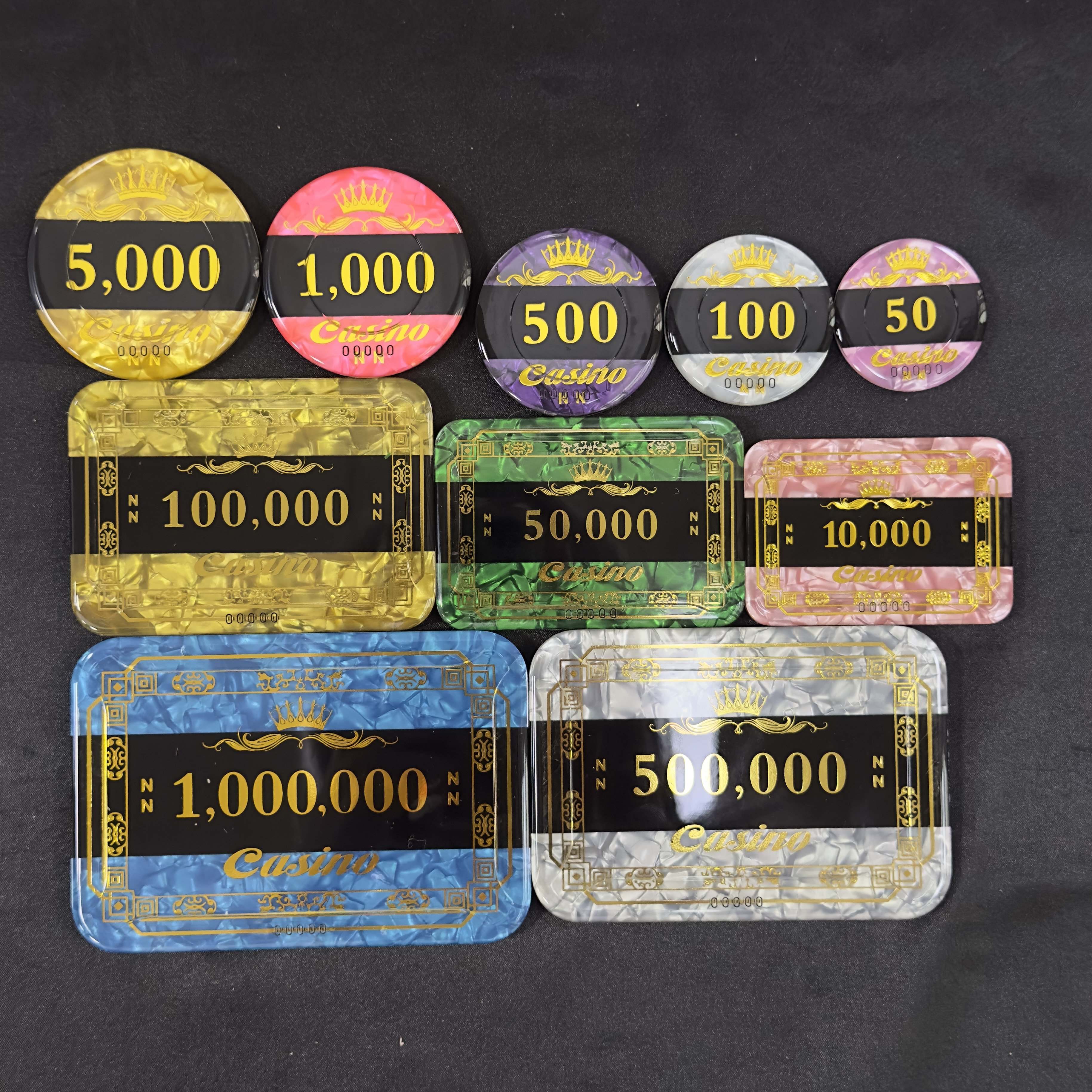 High Quality And Exquisite Design CasinoAcrylic Crystal Poker Chip With Different Denominations