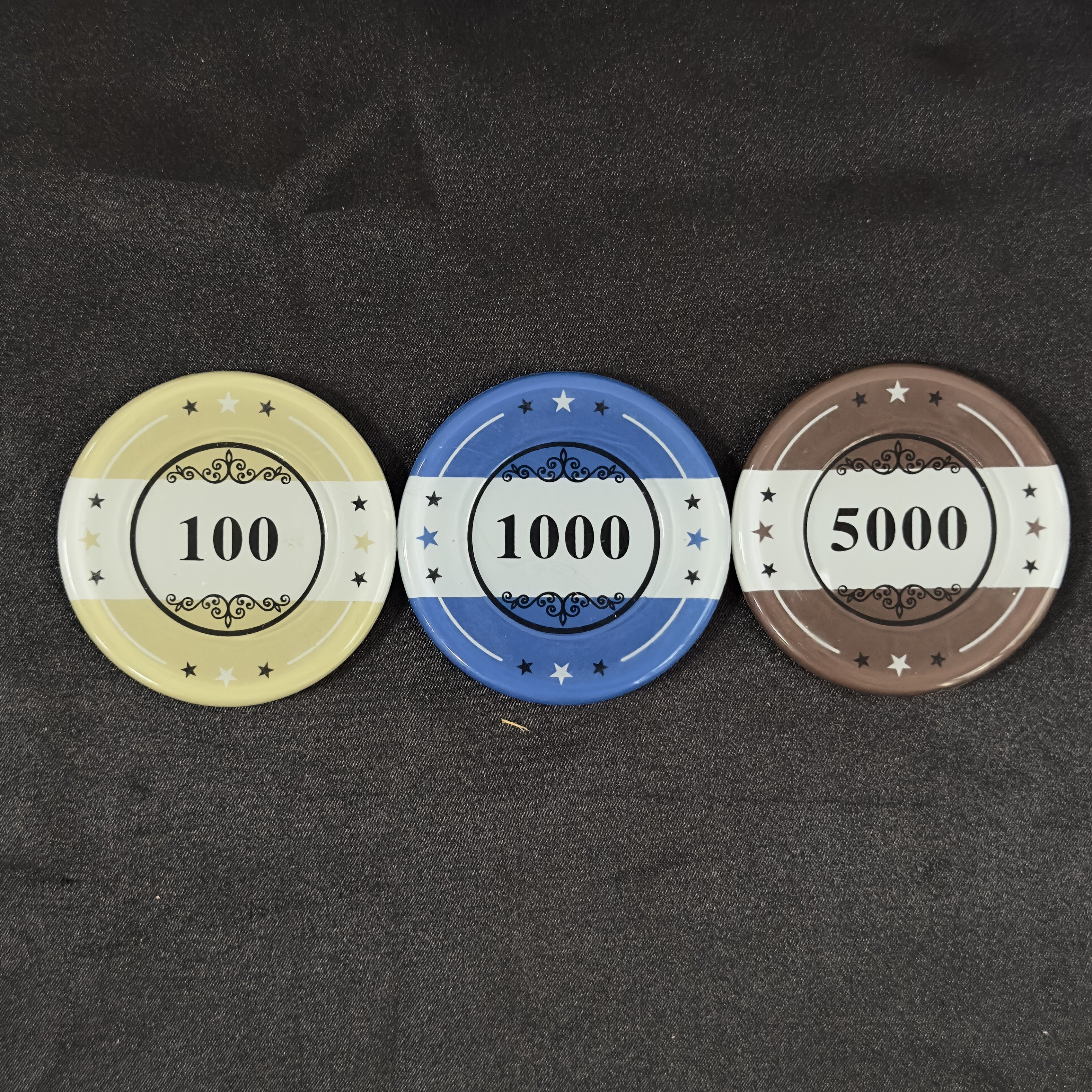 High Quality And Exquisite Design CasinoAcrylic Crystal Poker Chip With Different Denominations