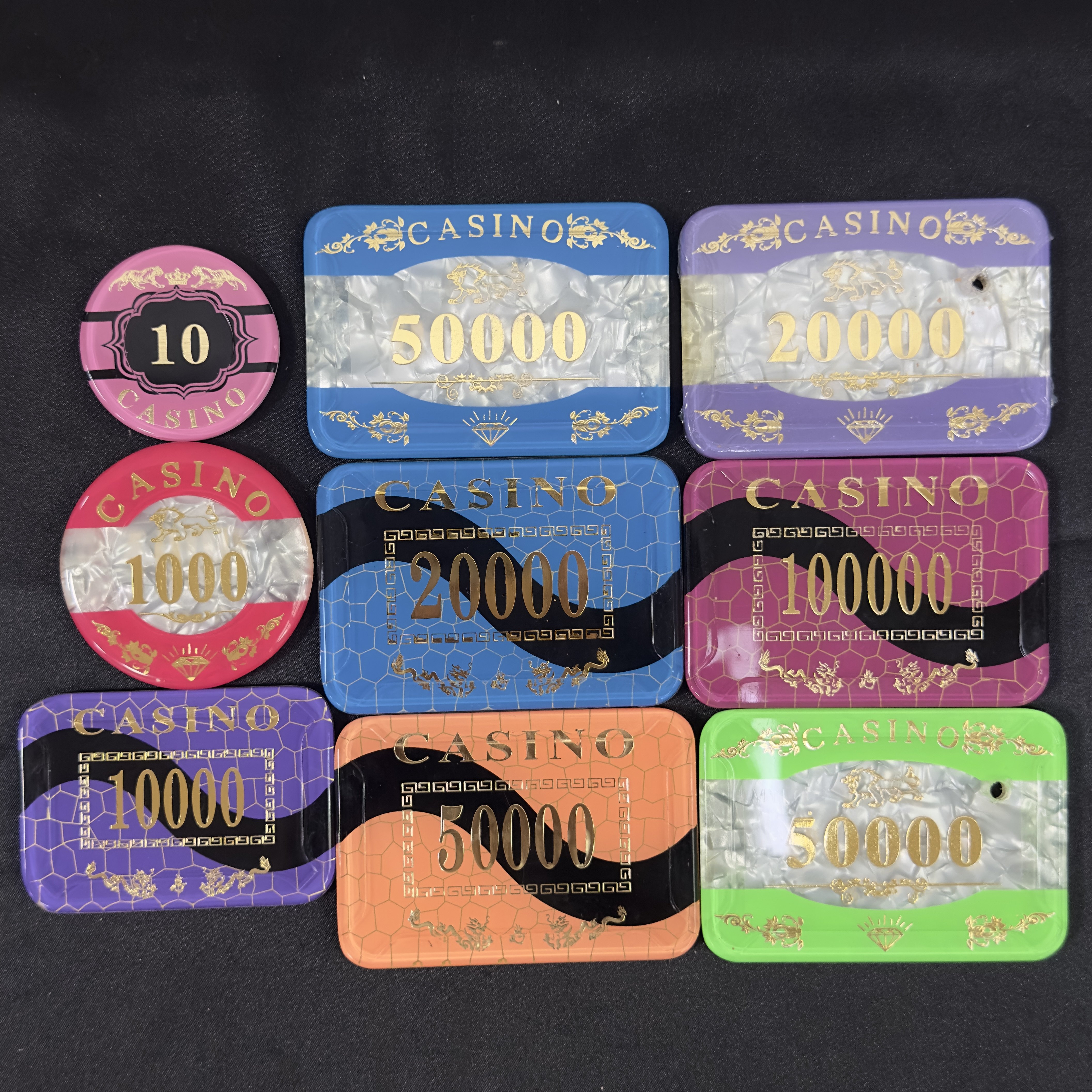 High Quality And Exquisite Design CasinoAcrylic Crystal Poker Chip With Different Denominations