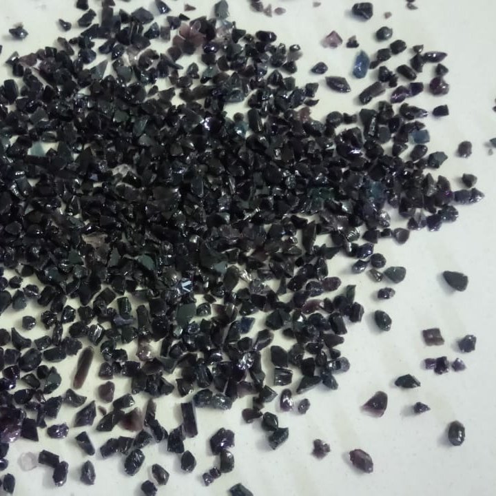 premium transparent crushed cullet glass chips with supper shine black color glass chips