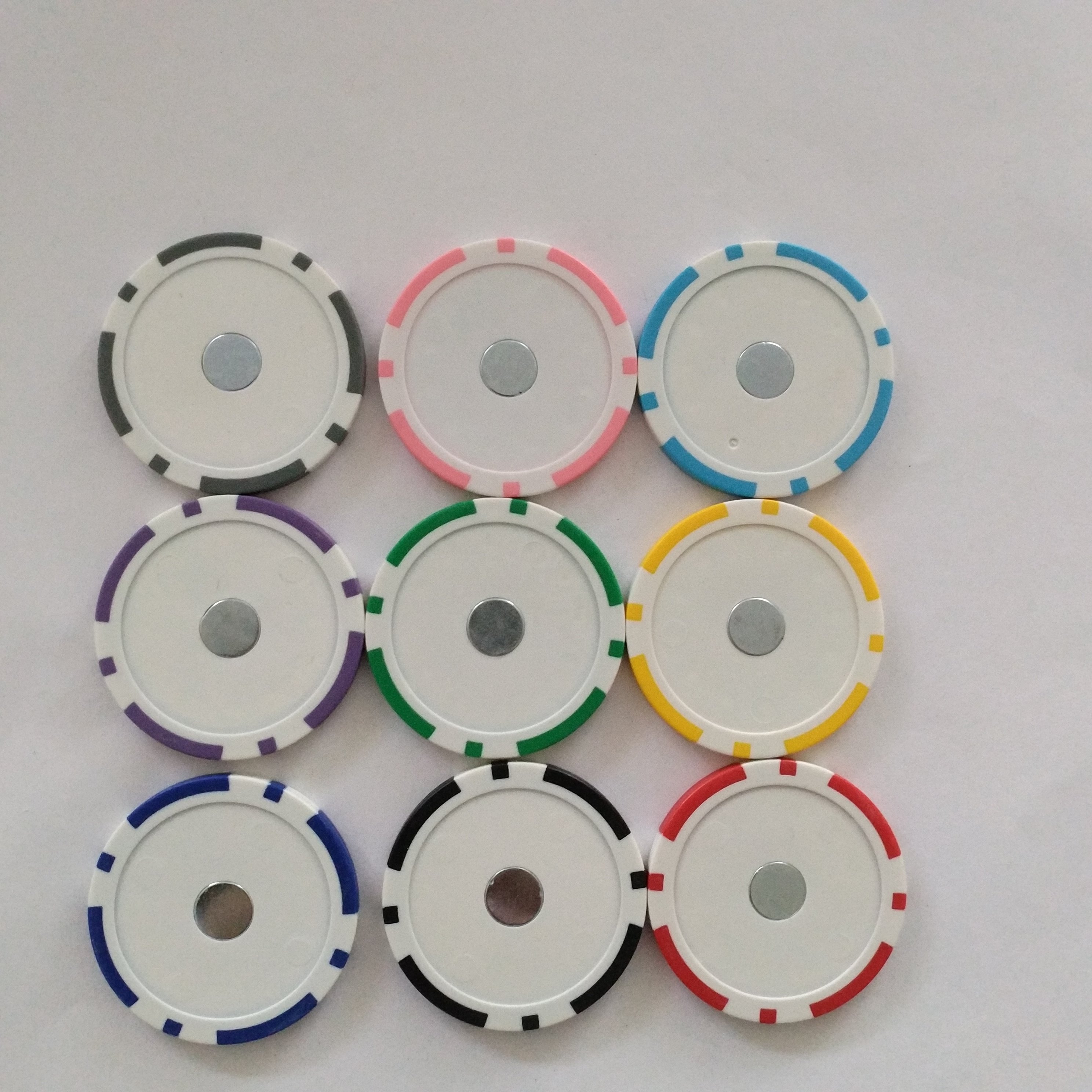 Magnet poker chip golf ball markers with magnet insert