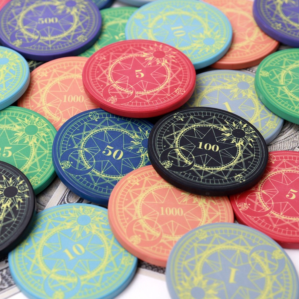 Factory supply 43mm chips de poker ceramic 12g with custom logo keramik wsop design can custom for caisno royale table game