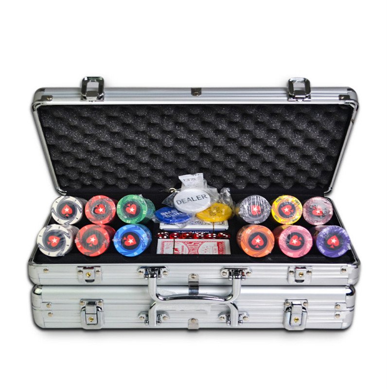 High Quality Clay Poker Chips Set with Black Round Corner Aluminium Case chips set