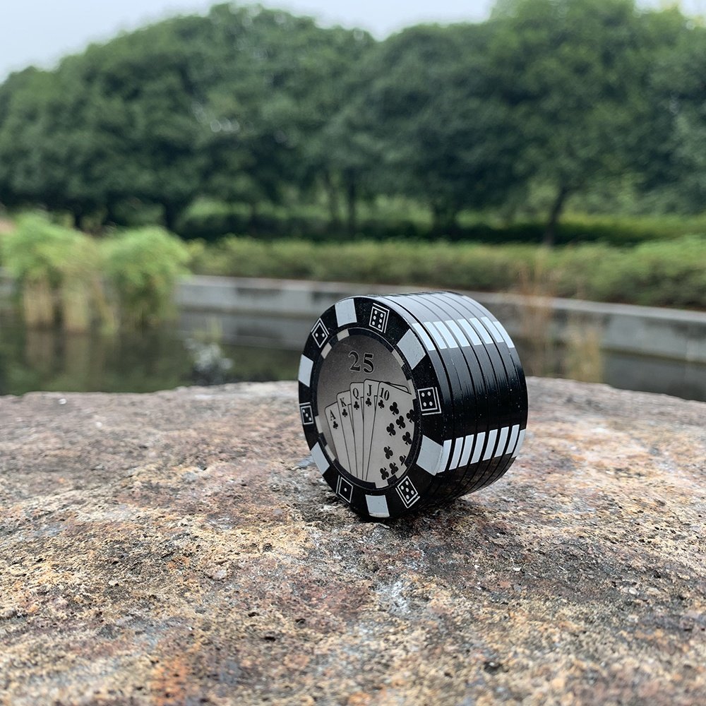 Wholesale Metal Tobacco Herb Spice Casino Poker Chip Grinder 3-Layers Shark Teeth Herb Grinder