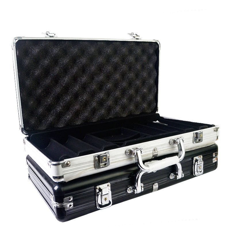 Hot Sale 300pcs/set Casino Crown Poker Chips Clay Custom Texas Hold'em Baccarat Gambling Metal Coins with Suitcase Supplier