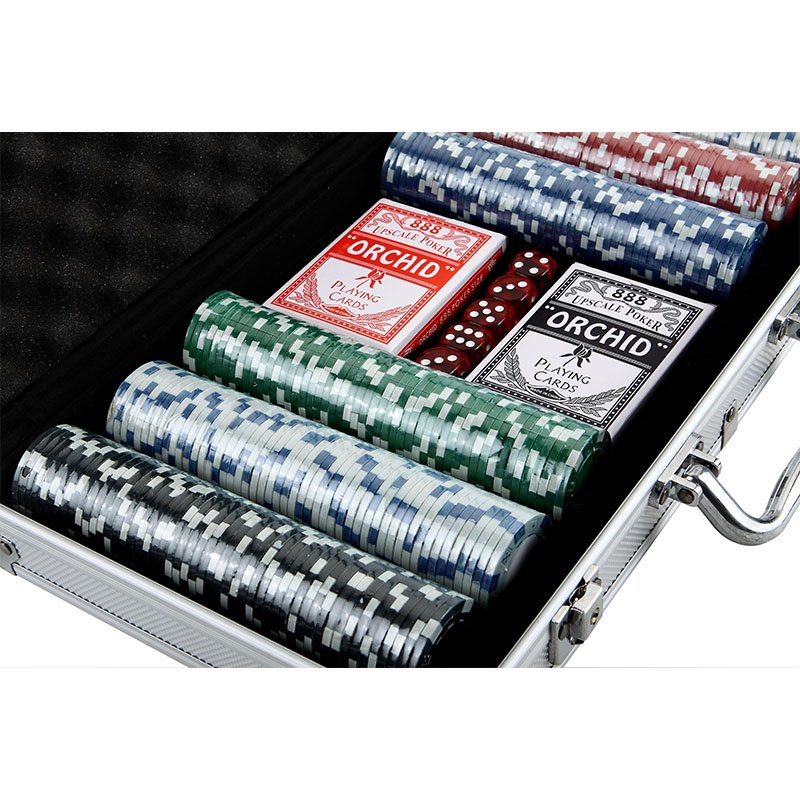 Customized Professional gambling game playing cards casino Cheap Clay aluminum case 500 pcs Poker Chip Set