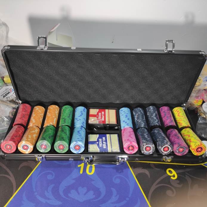 9.5G 11.5G 200 300 500 custom made fancy aluminum case ceramic poker chip set without metal core inert