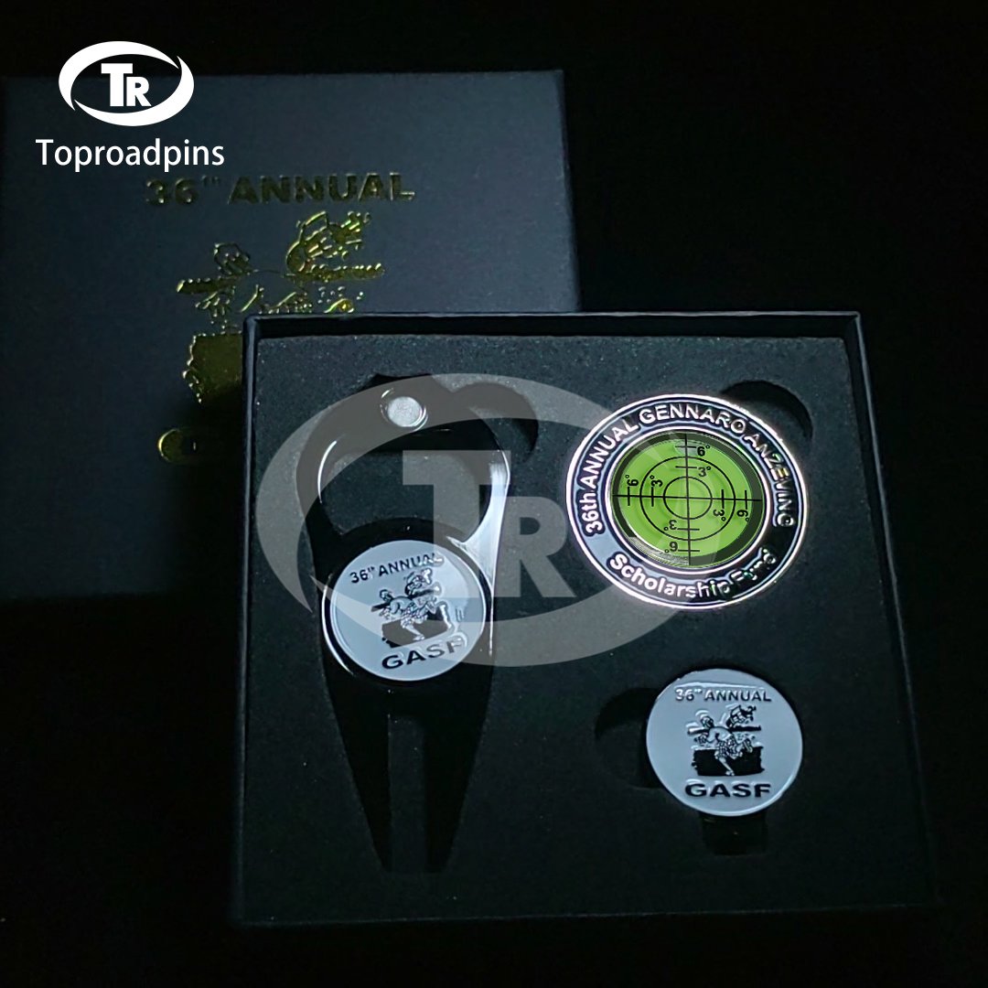 Golf Putting Aid Green Reader Magnetic Iron Golf Sports Poker Chip Ball Markers And Hat Clips Custom Golf Ball Marker