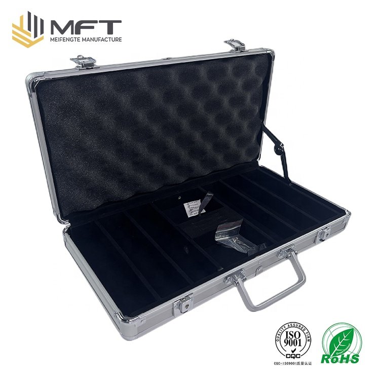 MAC026 NEW molded high end pure aluminum LOGO integrated silver case with dividers for 300 pieces poker chips