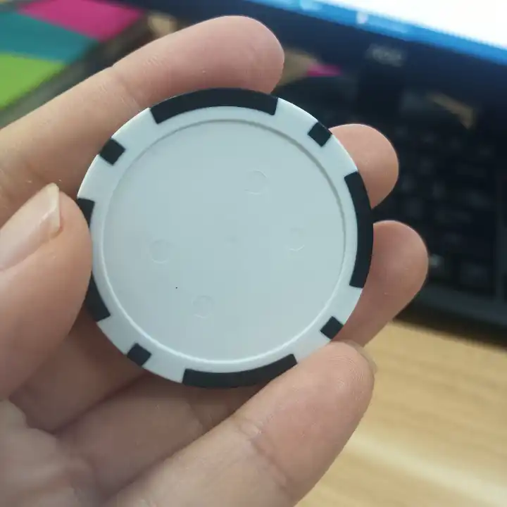 Wholesale Cheap Ready to ship Colors Clay ABS Blank Unique 40mm Logo Golf Accessories Plastic Poker Chip Golf Ball Markers