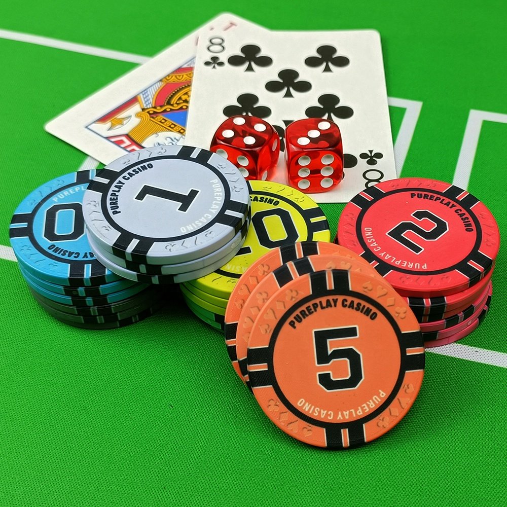 Hot selling ceramic poker chips 39mm 10g with big black number value any design can custom from Chinese manufacture for casino