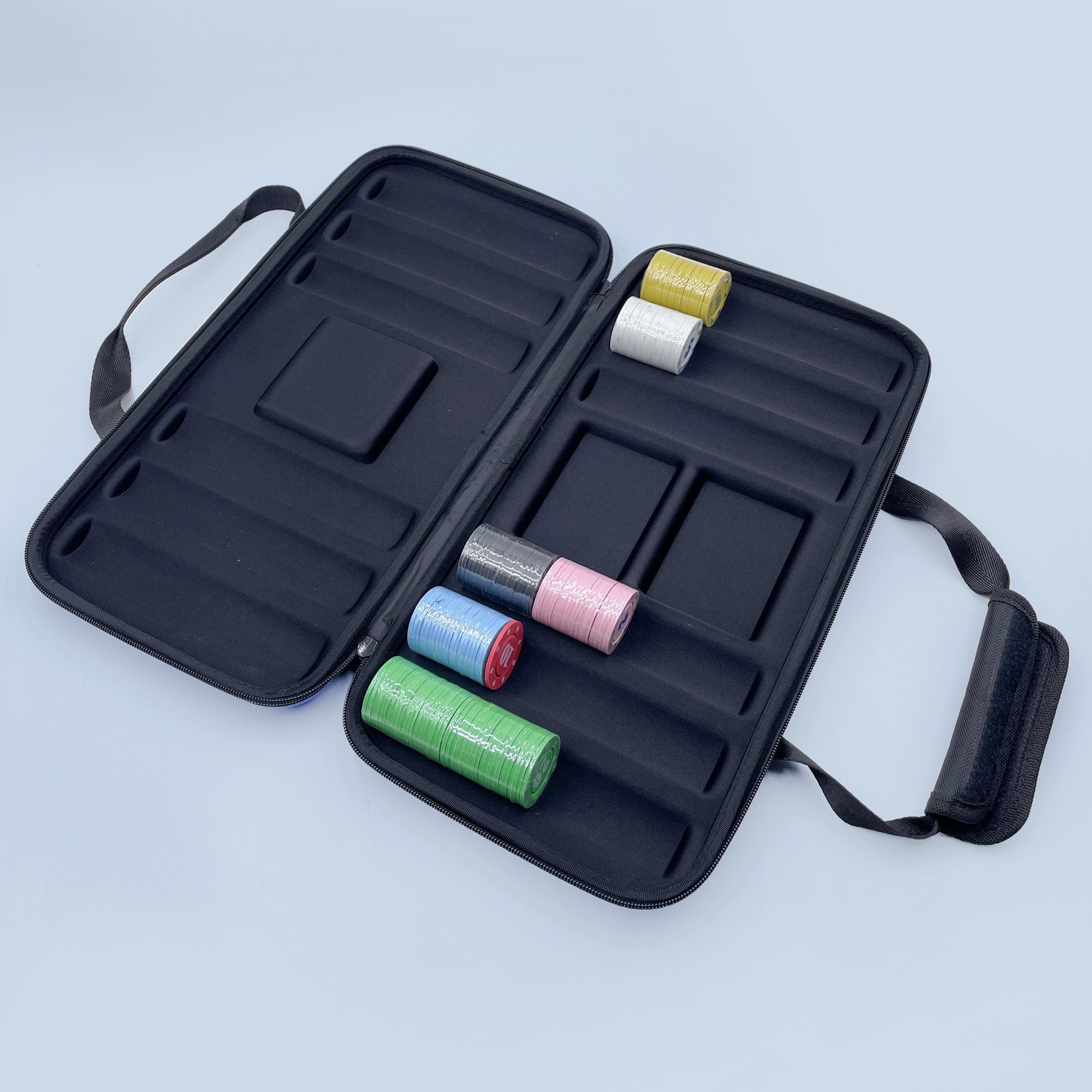 Manufacturer Customize 300/500/1000 Pcs Eva Poker Chip Carrier Case Storage Box Poker Chip Case 500 1000 Eva Poker Chip Case