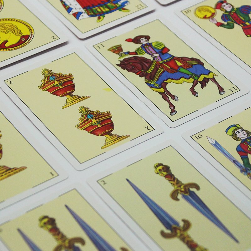 2022 New Wholesale Custom Spanish Playing Card Germany French Italian Russian Paper Playing Cards Poker With Box