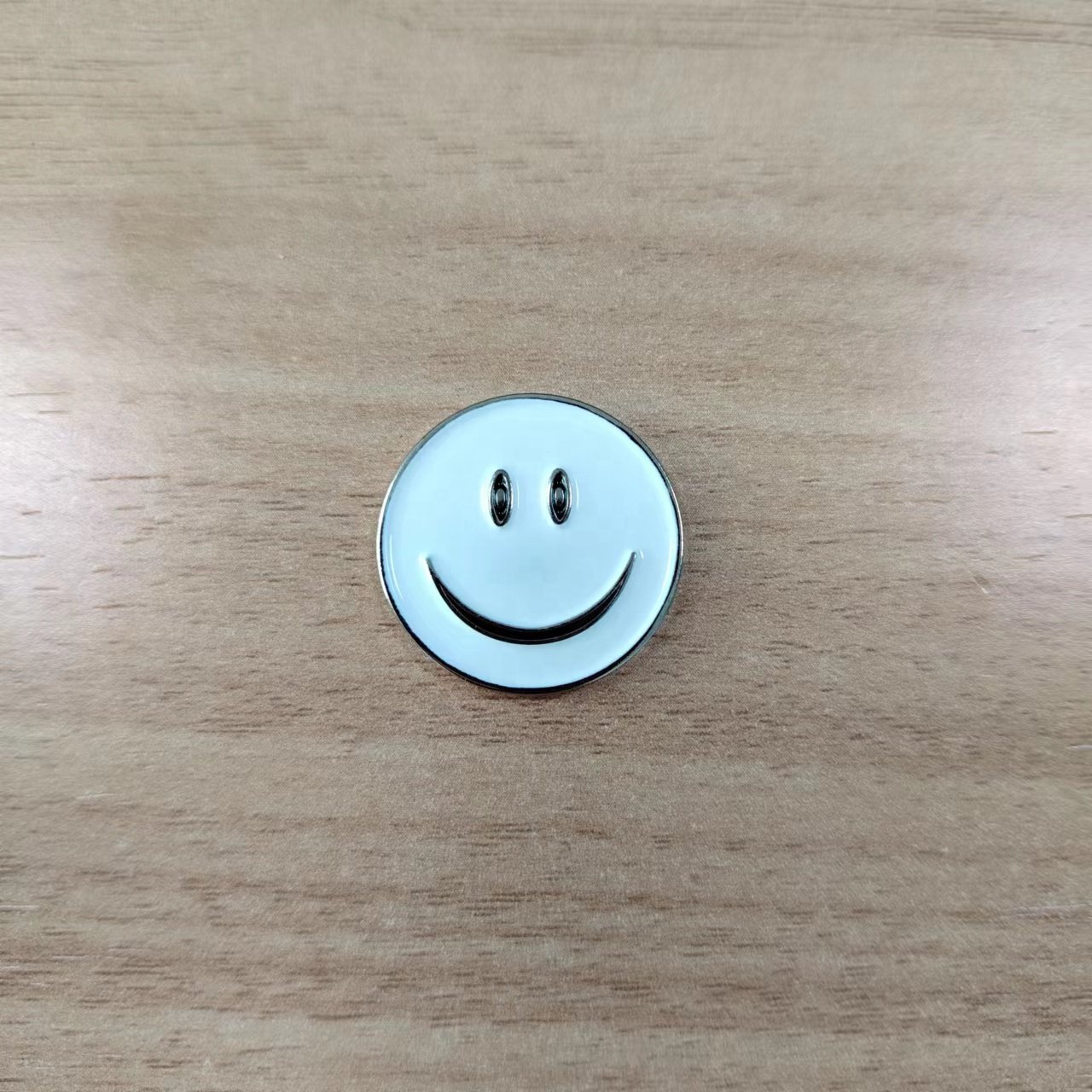 Manufacture Smile Face Golf Ball Marker Custom Logo Metal Golf Ball Markers Golf Divot Repair Tool Accessories