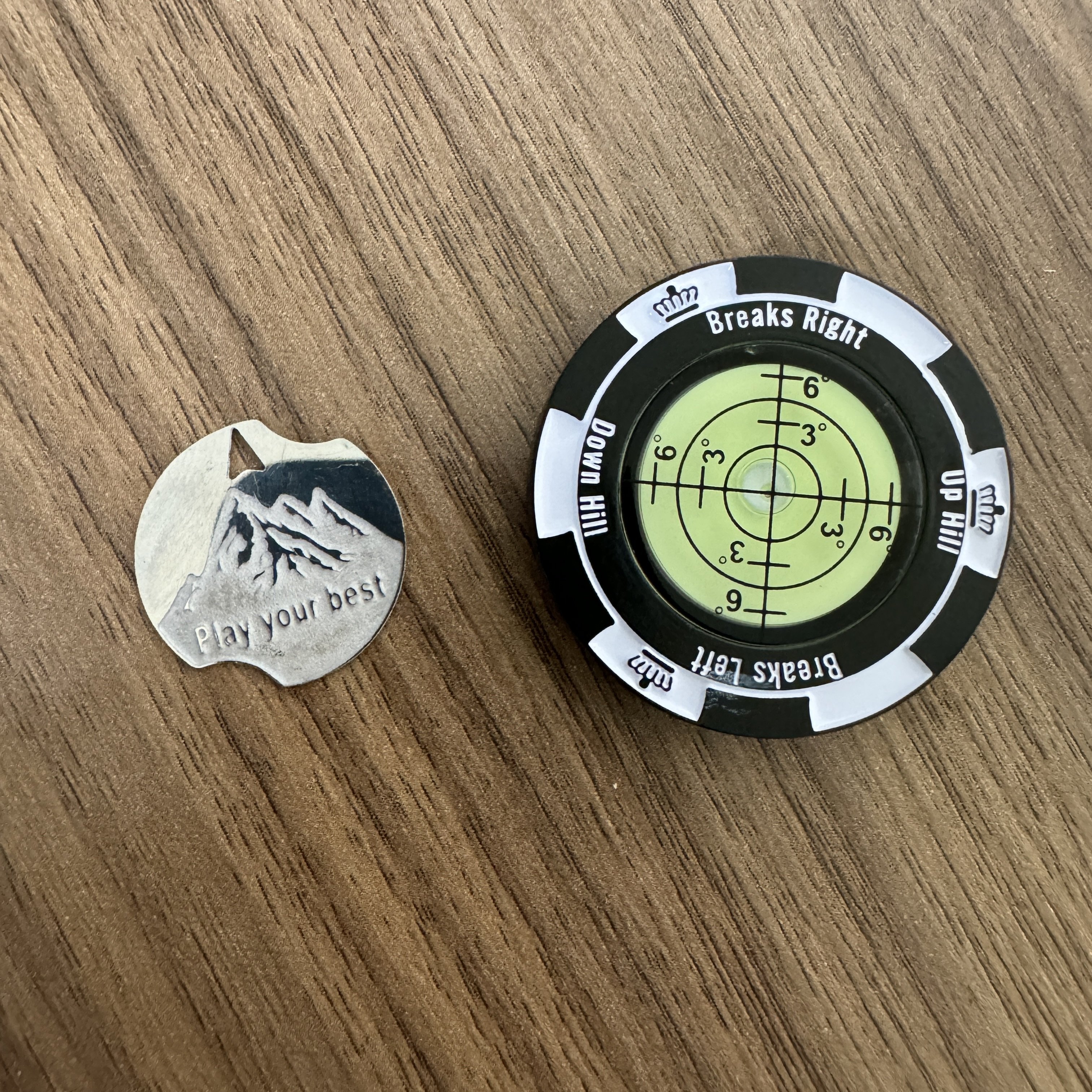 Creative Poker Chip Ball Marker Golf Putting Green Reading Aid Bubble Level High Precision Alignment Reader Tool Ball Marker