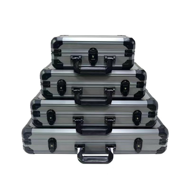 Thickened portable aluminum chip case and poker Black Jack blackjack chip coin card thickened aluminum storage case