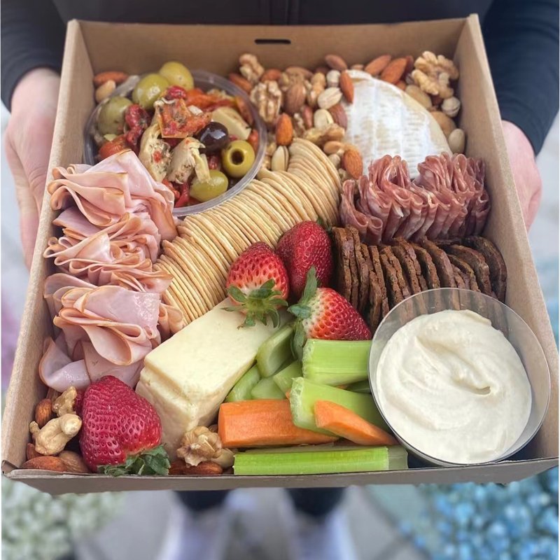 Biodegradable Food Grade Food Brunch Grazing Box Packaging Catering box with Custom Logo Printed