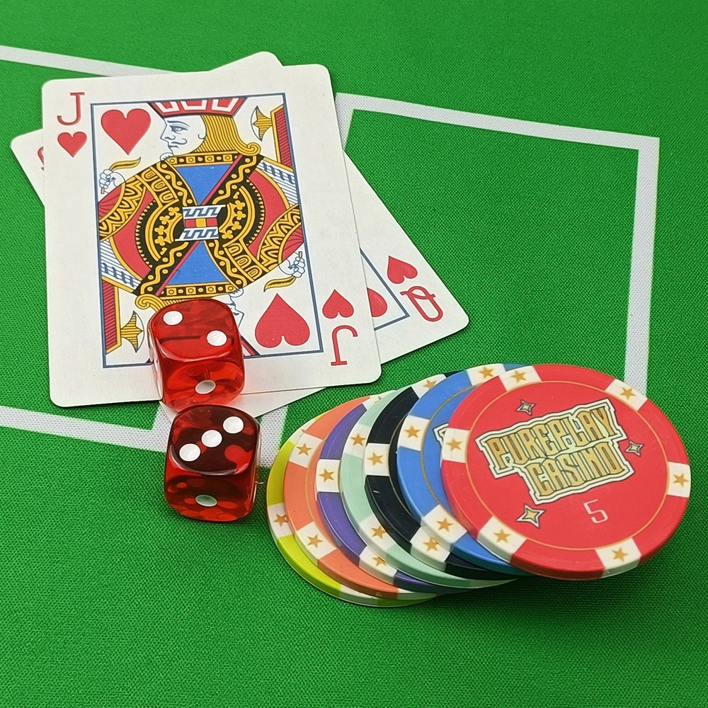 Professional oem pureplay casino 39mm ceramic poker chips 10g with shinning stars original design for casino gambling game