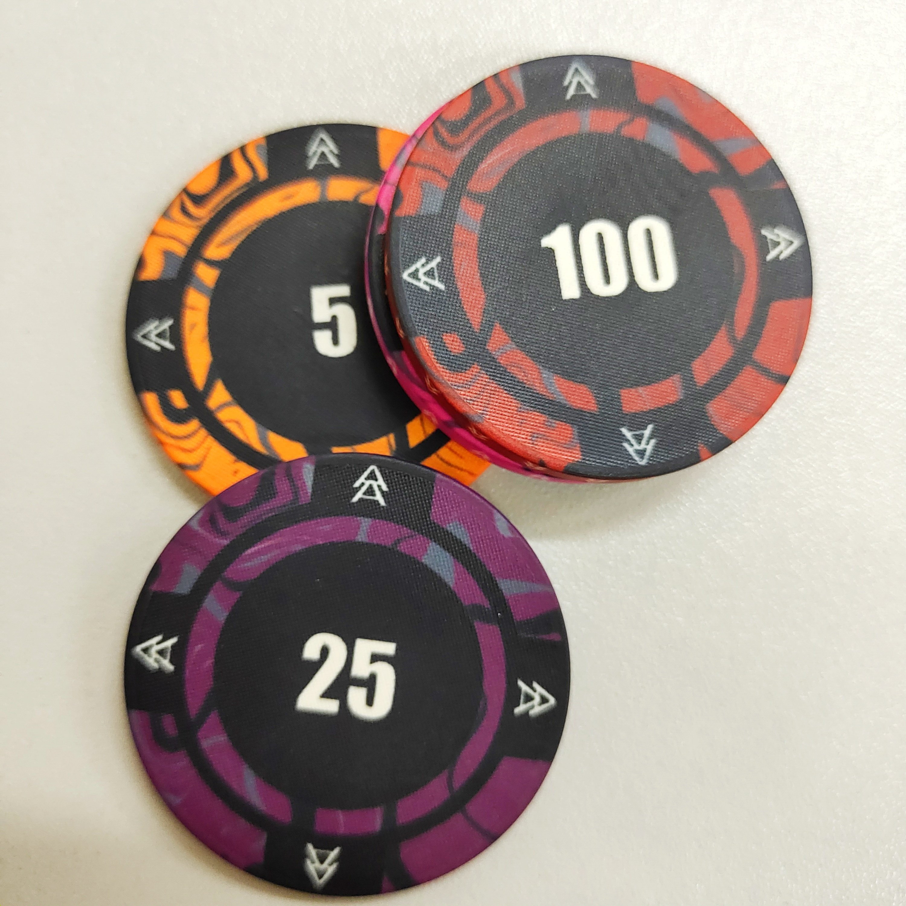 Customized Poker Chips Wholesale Poker Chip Set Ceramic Playing Card Chips for Casino Manufacturer