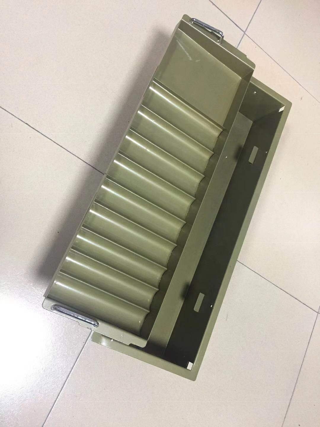 Smaller size metal poker chip tray