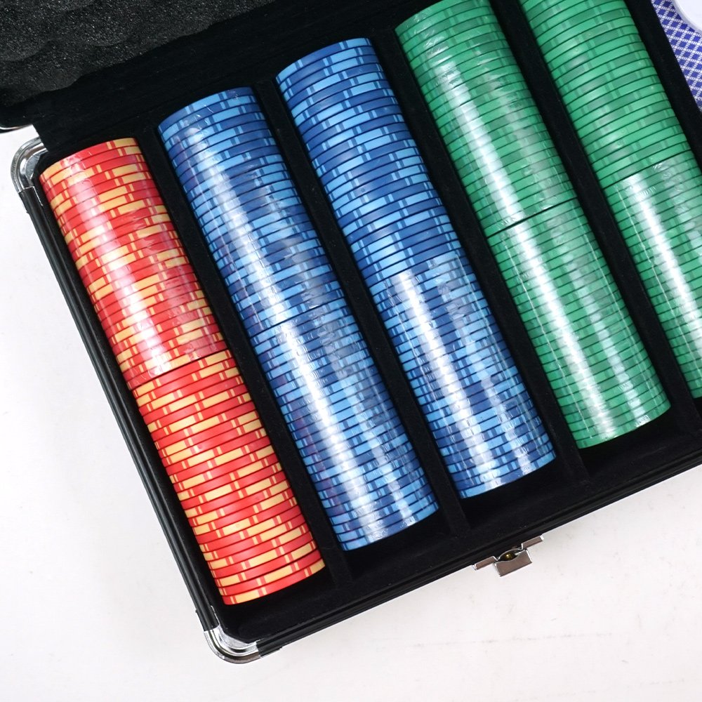 Factory 500 pcs Black Portable Aluminum Box luxury Ceramic poker Chip Set Custom Chip Design Casino Token Set for