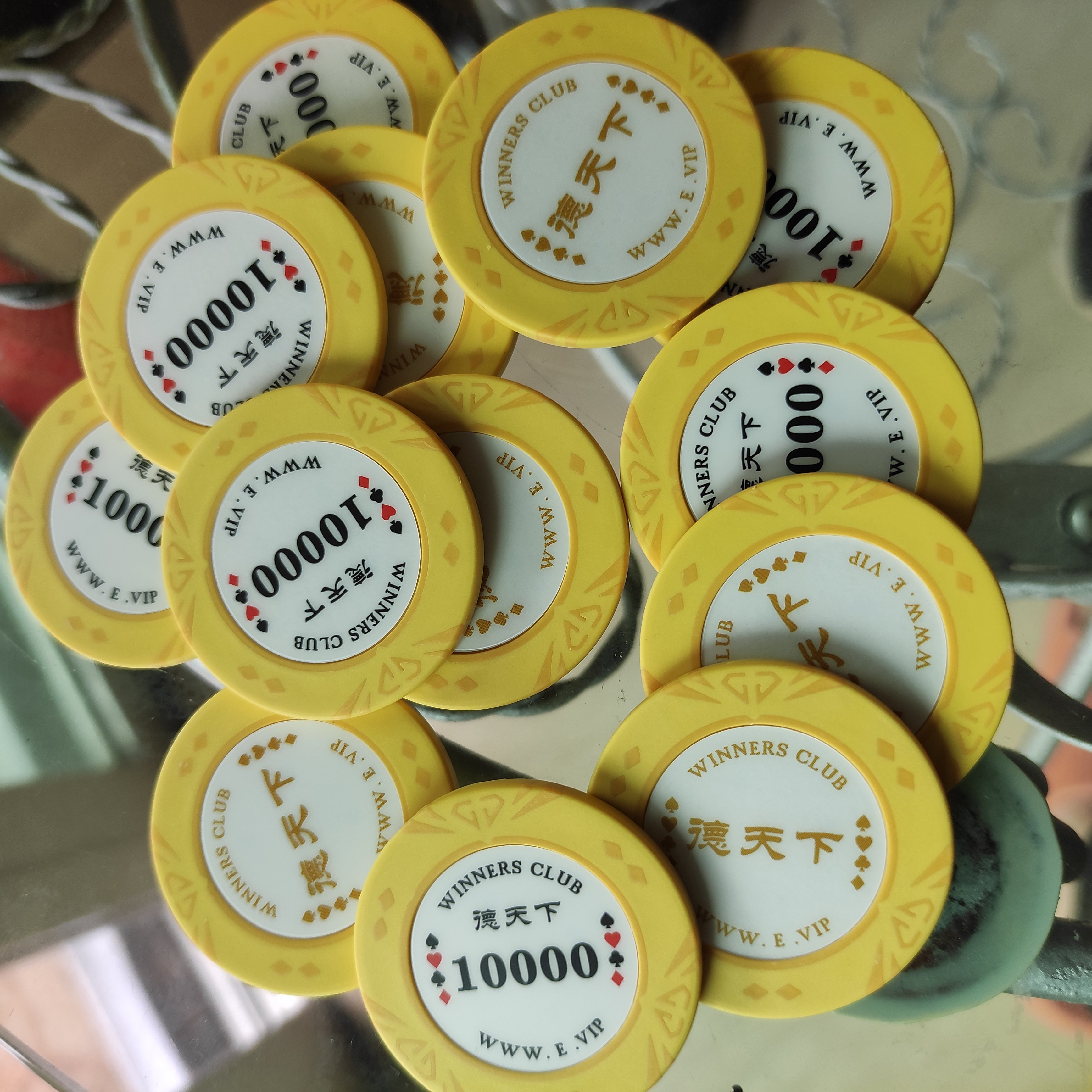 Promotional roulette clay casino chip with iron insert poker chips