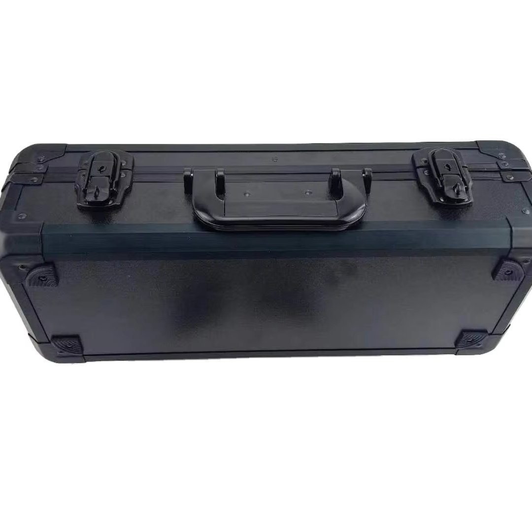 PREMIUM BLACK aluminum poker chip case for 500 CHIP CAPACITY