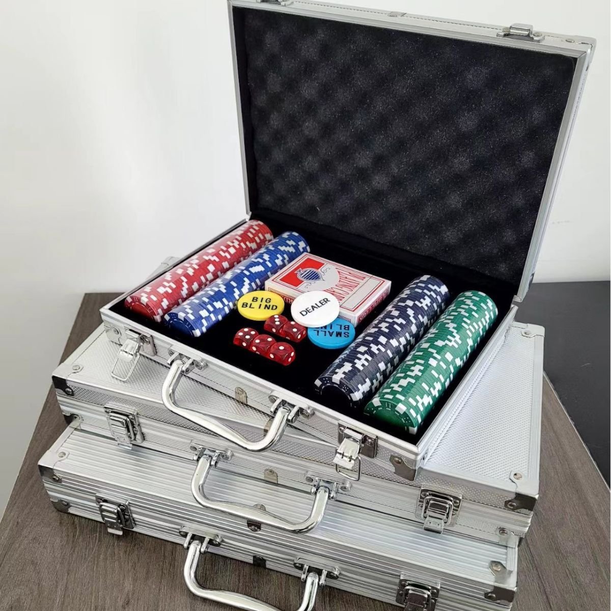 Best Quality Abs Dice Poker Chip Set 300pcs Poker Chip Set Chip Set With Aluminum Box