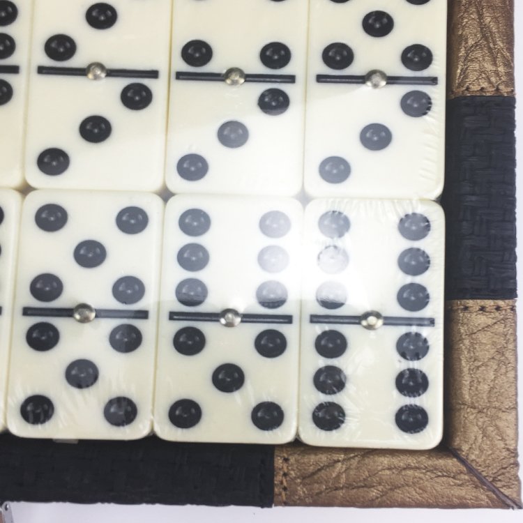 Customs Color Dominoes Game Set with PU Leather Box Packaging
