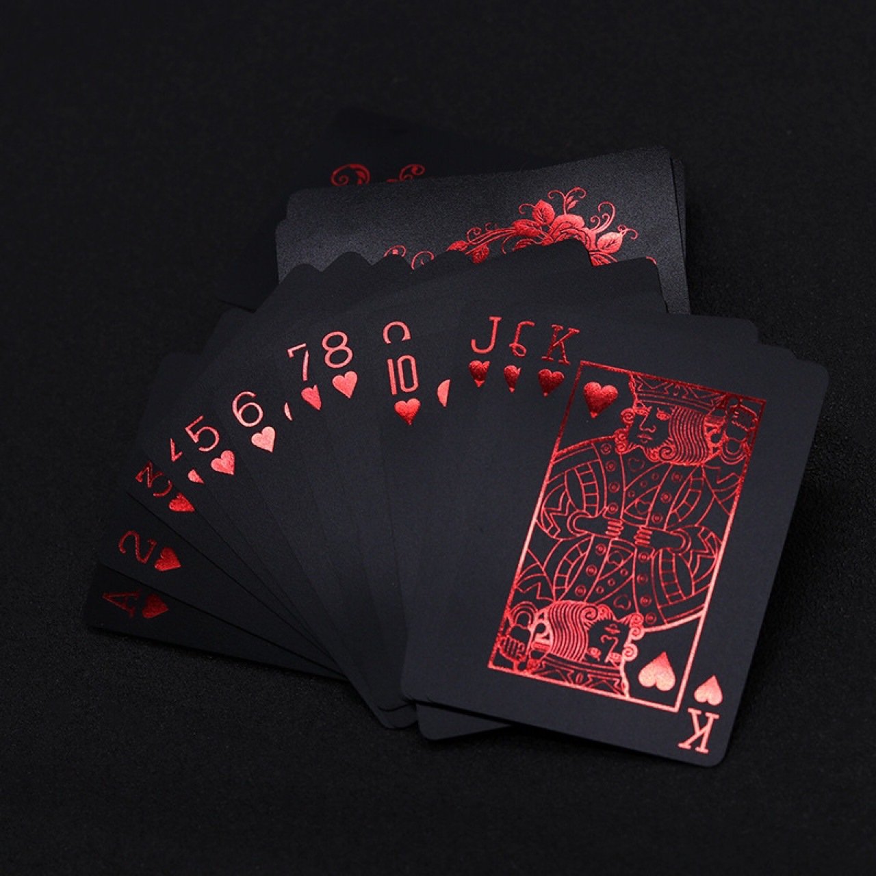 24K Gold Playing Cards Plastic Poker Game Deck Foil Pokers Pack Magic Cards Waterproof Card Gift Collection Gambling Board Game