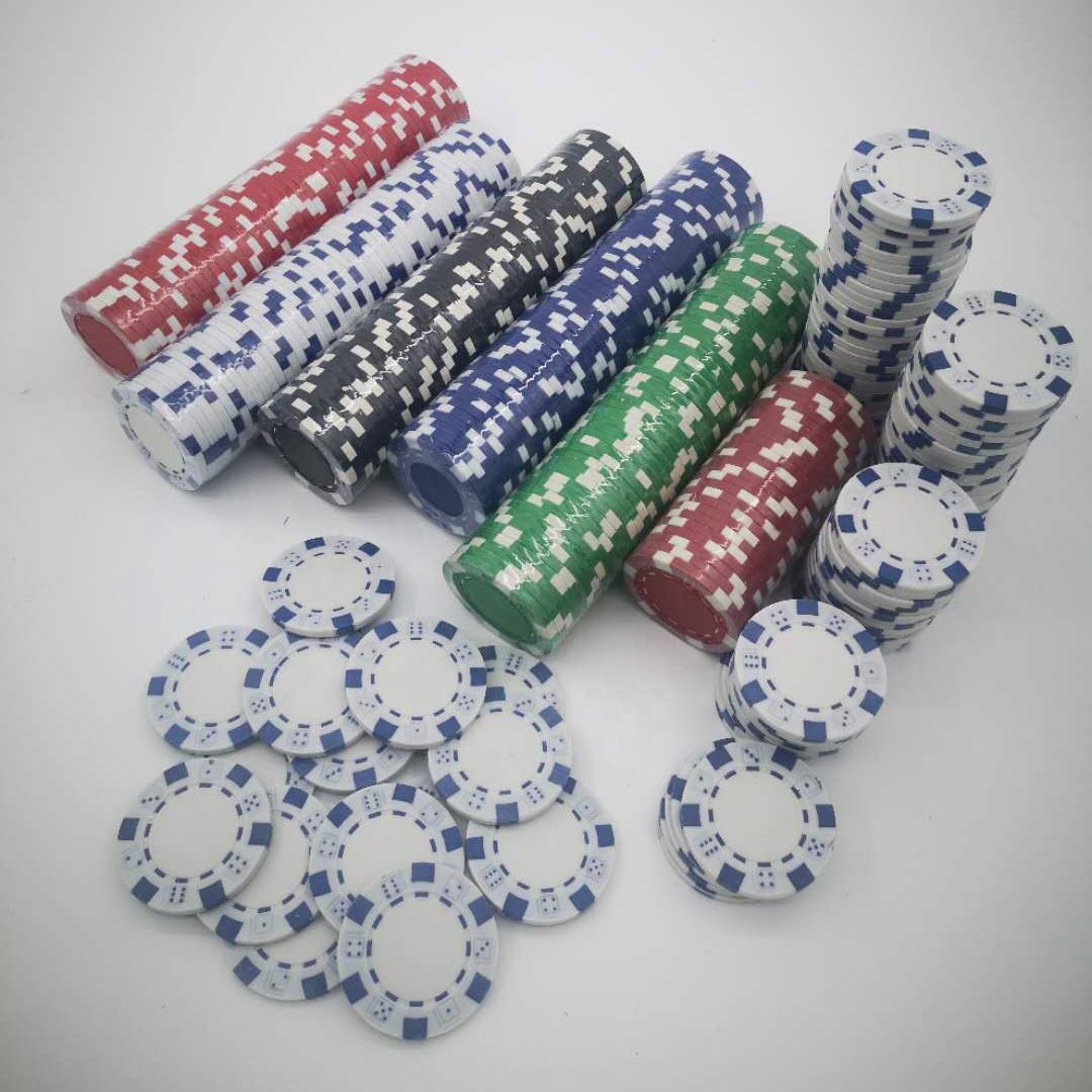 2024 Hot sale Texas Hold em Poker Game Set Includes Hold em Mat Card Decks Chips Chip Holder Tin Box BSCI SEDEX FSC