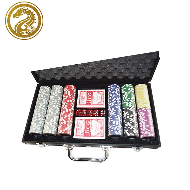 300pcs Poker chips 2 Playing cards Bargaining Poker chips set with aluminium Case