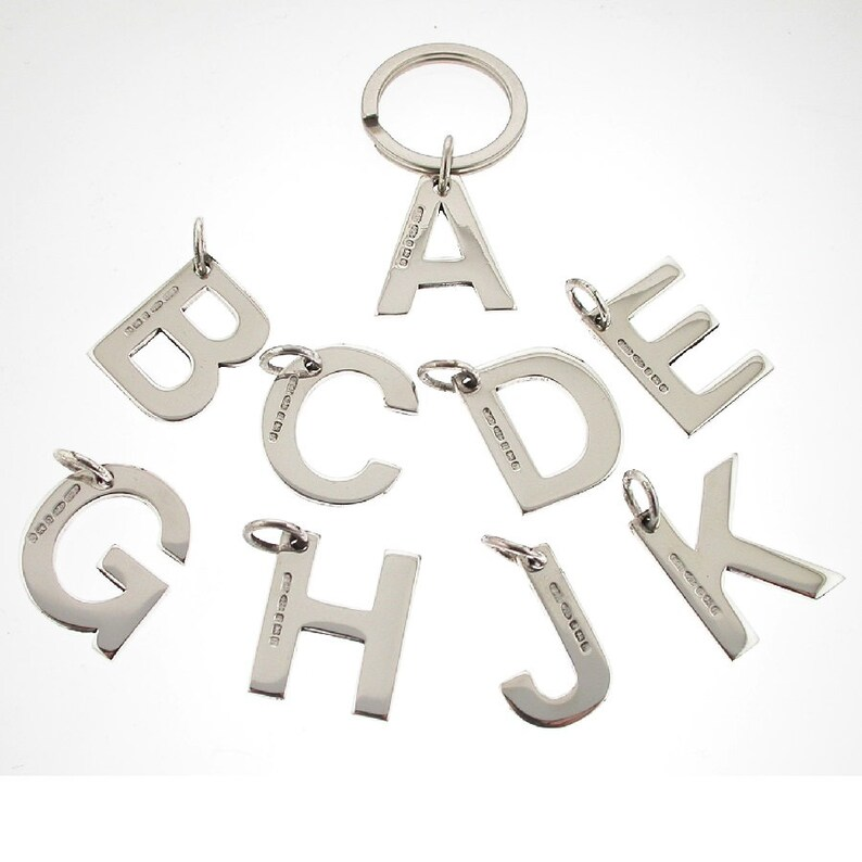 Custom Metal DIY A-Z Letters Key Chain Silver Color Car Key Ring 26 Alphabet Holder Chain Personalised Logo Fashion Keychains