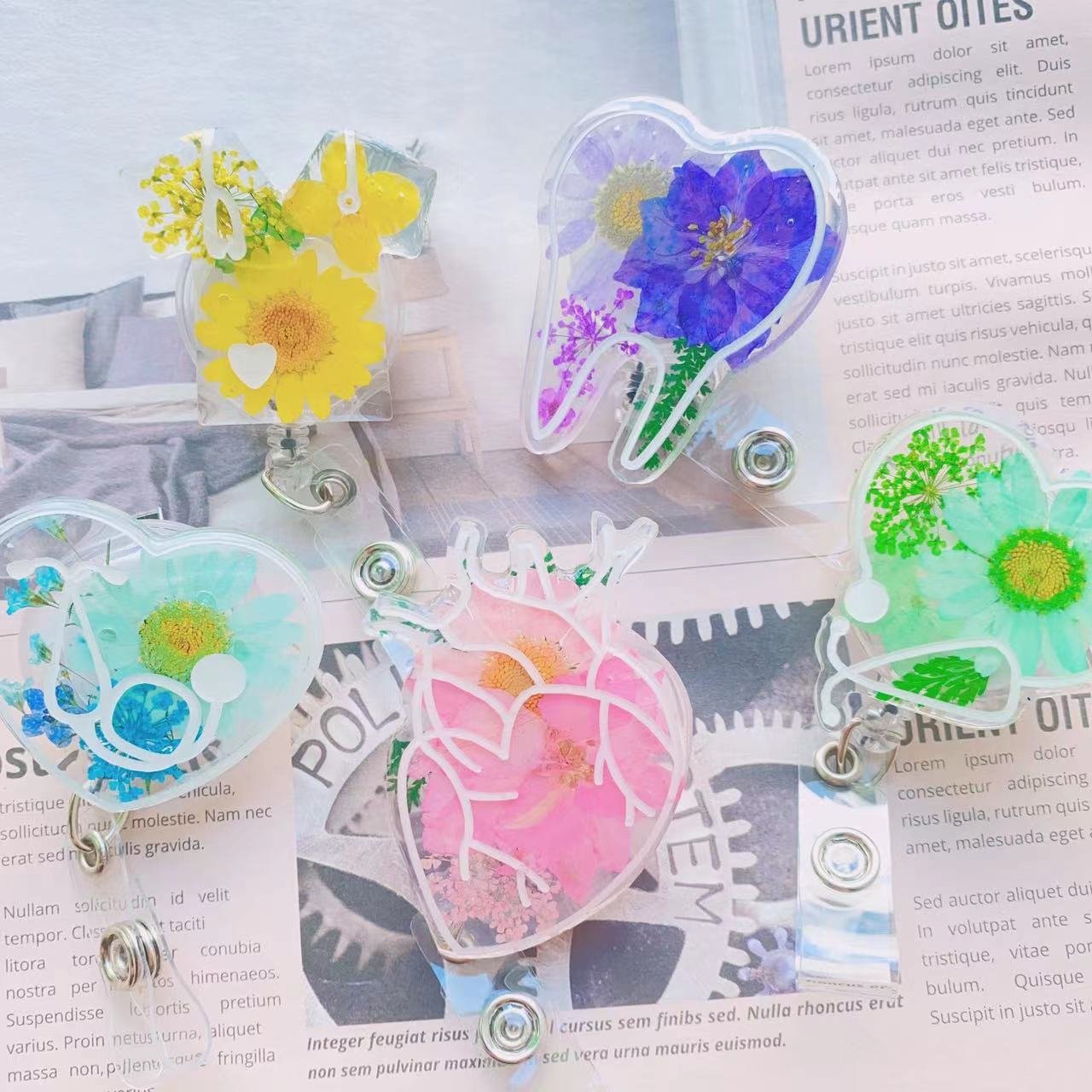 Flower Resin Retractable Badge Holders, Cute Nursing Badge Reel, Badge Clip ID Card Holders