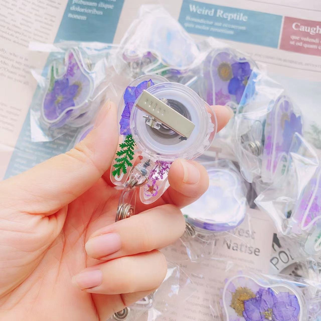 Flower Resin Retractable Badge Holders, Cute Nursing Badge Reel, Badge Clip ID Card Holders