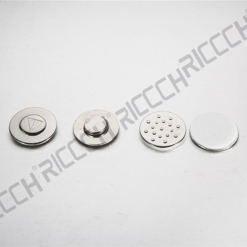 Magnetic Badge Holders fastener