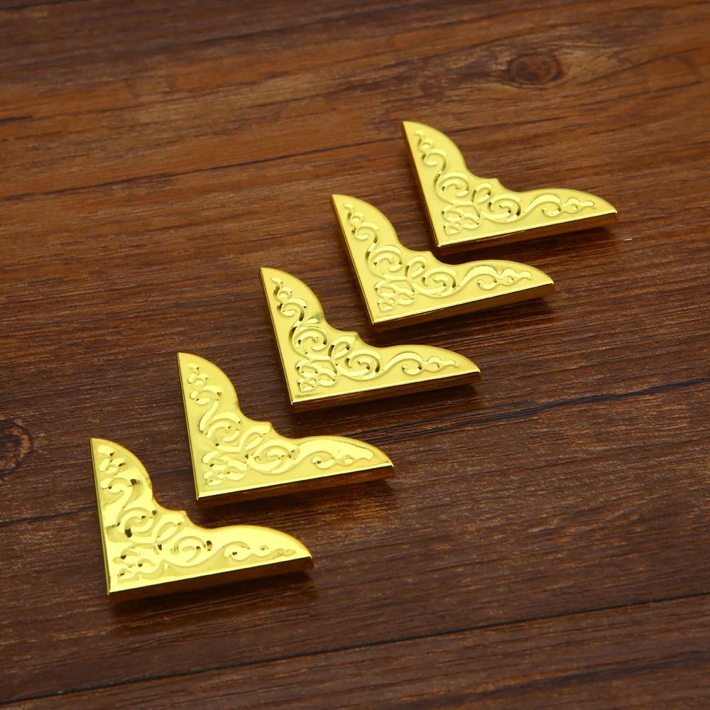 4pcs/set Metal Bronze Book Scrapbooking Album Menu Folder Corner Protectors Plastic Badge Holder Silver/Golden for Photo DIY