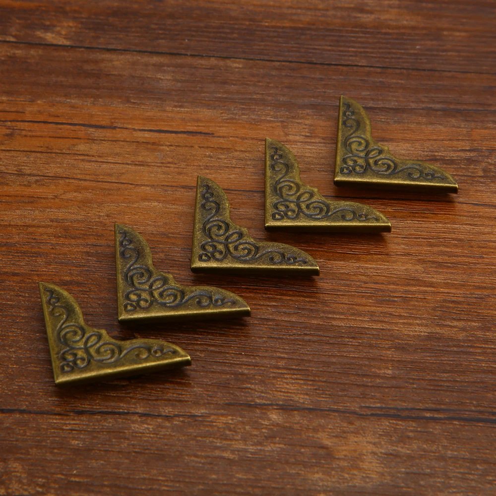 4pcs/set Metal Bronze Book Scrapbooking Album Menu Folder Corner Protectors Plastic Badge Holder Silver/Golden for Photo DIY