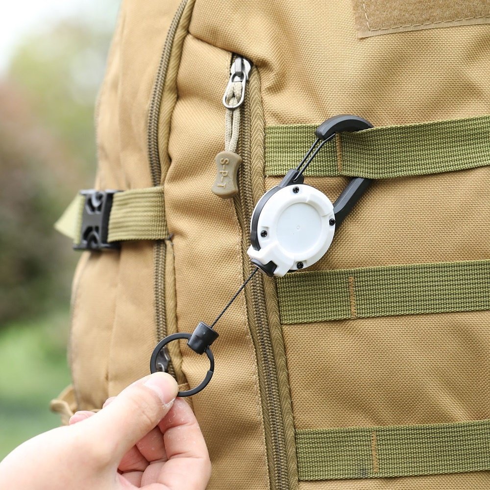 Anti Lost Heavy Duty Retractable Key Chain Clip Reel Tactical Retractable Lanyard with Steel Cord Carabiner