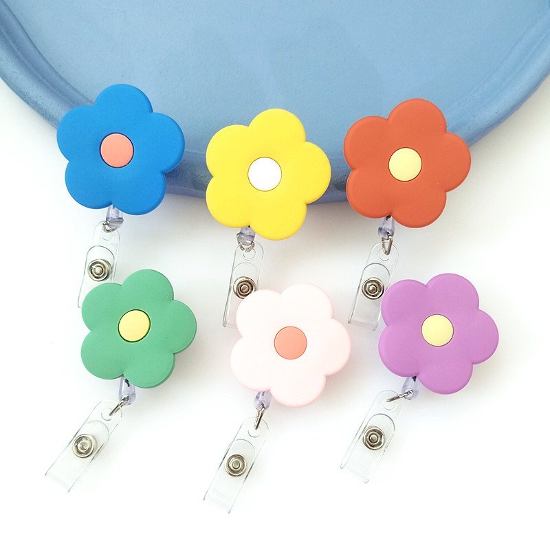 Flower-shaped Name Badge Soft Cartoon Easy To Pull Telescopic Buckle Customized Brooch Pin Work Certificate Lanyard Card Clip