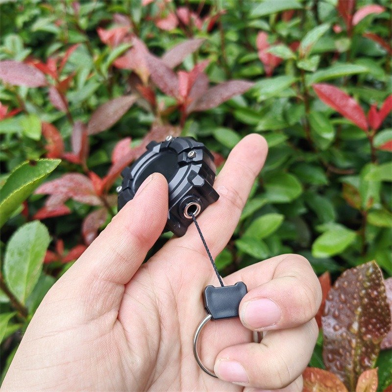 Black Color Heavy Duty Retractable Carabiner Keychain Durable Fishing Badge Reel Holder With Stop Function
