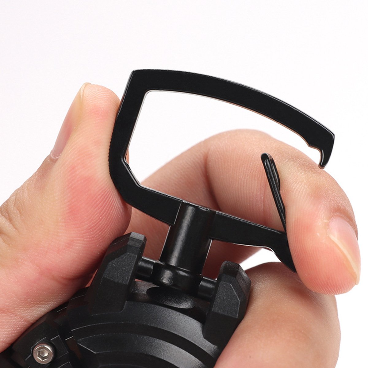Black Color Heavy Duty Retractable Carabiner Keychain Durable Fishing Badge Reel Holder With Stop Function