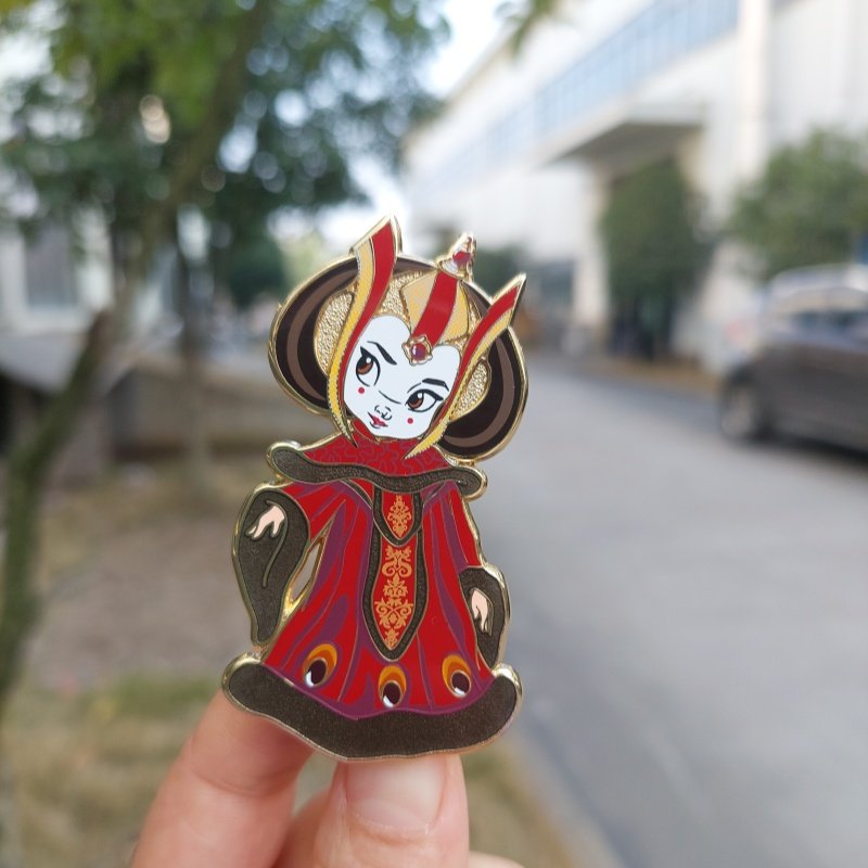 Chinese Manufacturer Cartoon Wholesale Customized Enamel Pins Zinc Alloy Hard Enamel Lapel Pins Gifts Creative Badge